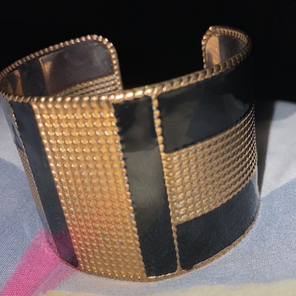 Luxury  fashion cuff bracelet - Picture 4 of 4